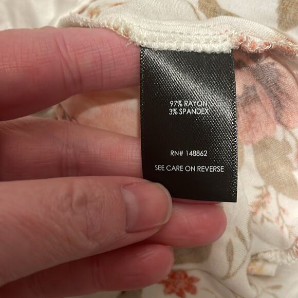 Torrid Brand Challis Babydoll Tie Front V Neck Floral Blouse Shirt Women's 2X - Picture 5 of 5